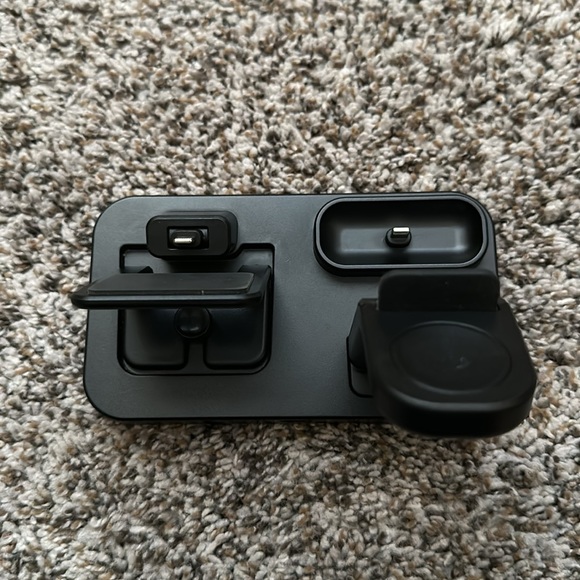 NWOT 3 in 1 Fast Charging Station for Apple iPhone Watch AirPods Black - Picture 7 of 11